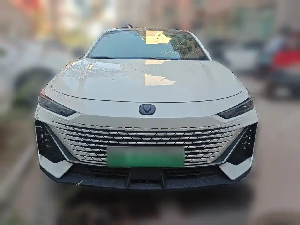 Changan UNI-V iDD — миниатюра 2