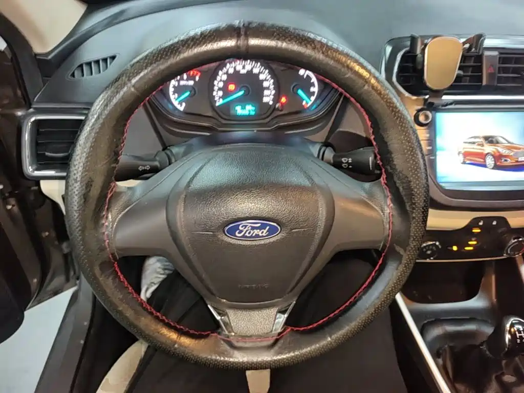 Ford Escort — миниатюра 11