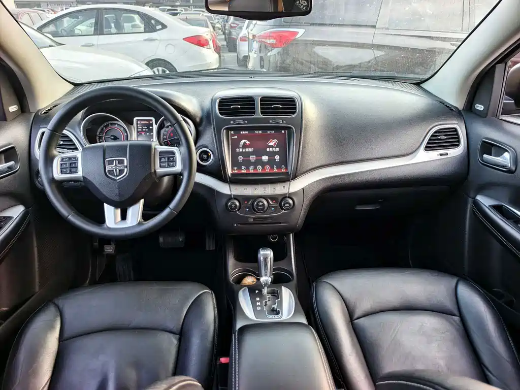 Dodge Journey — миниатюра 5