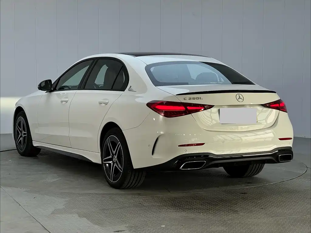 Mercedes-Benz C-Class — миниатюра 14