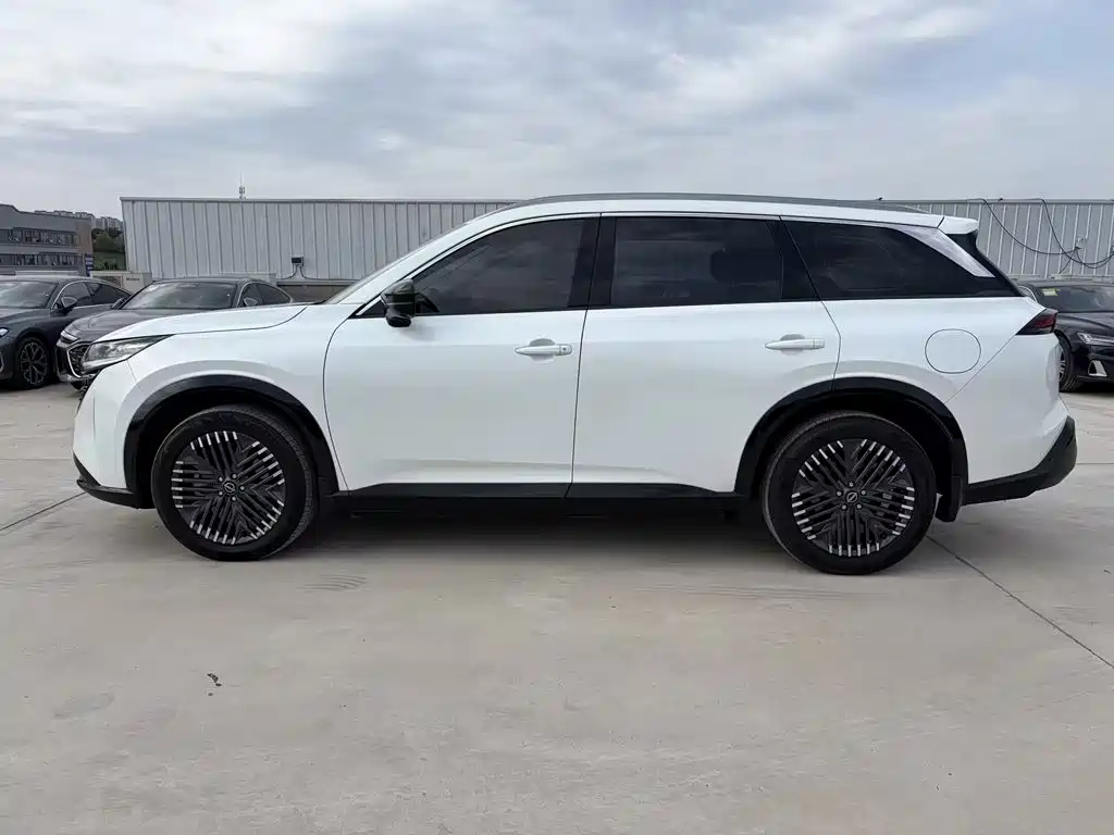 Nissan Pathfinder 2024 380VC-TURBO 6 мест