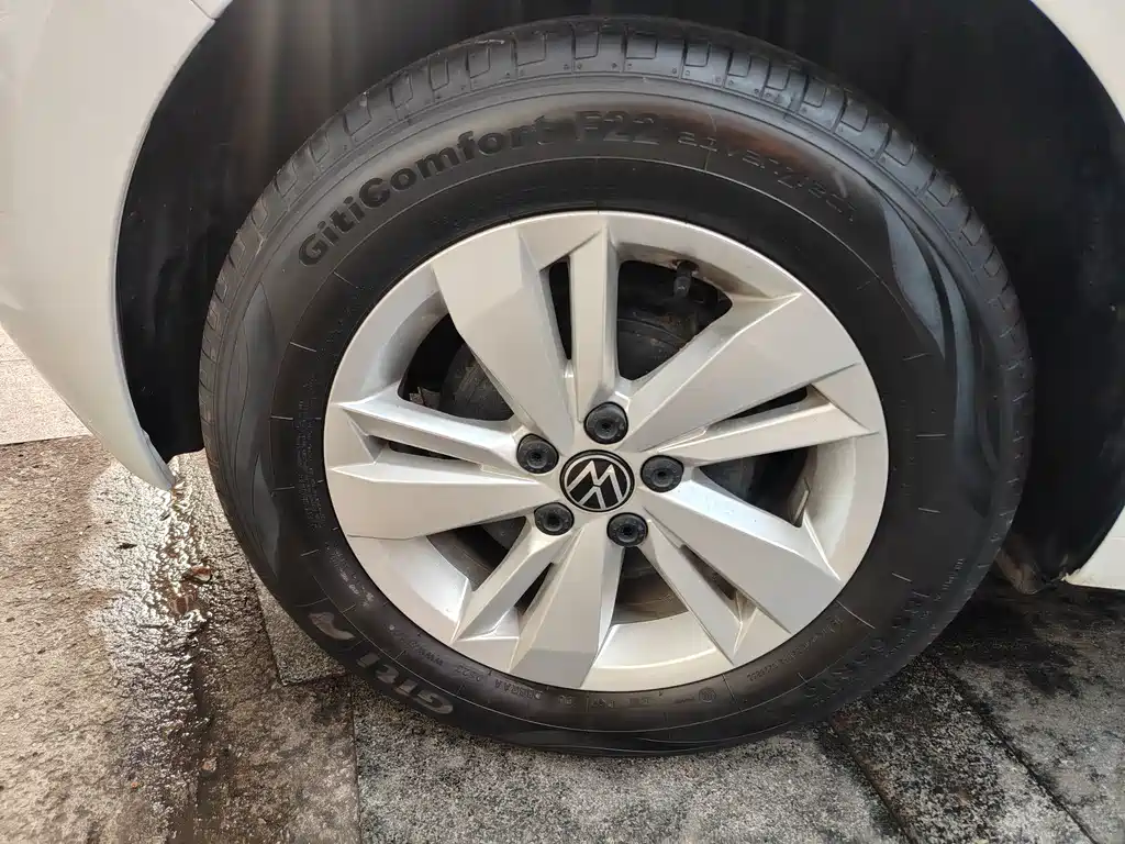 Volkswagen Polo — миниатюра 9