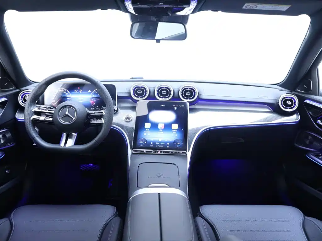 Mercedes-Benz C-Class — миниатюра 13