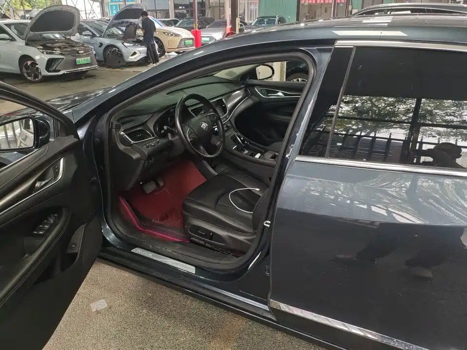 Buick LaCrosse — миниатюра 6