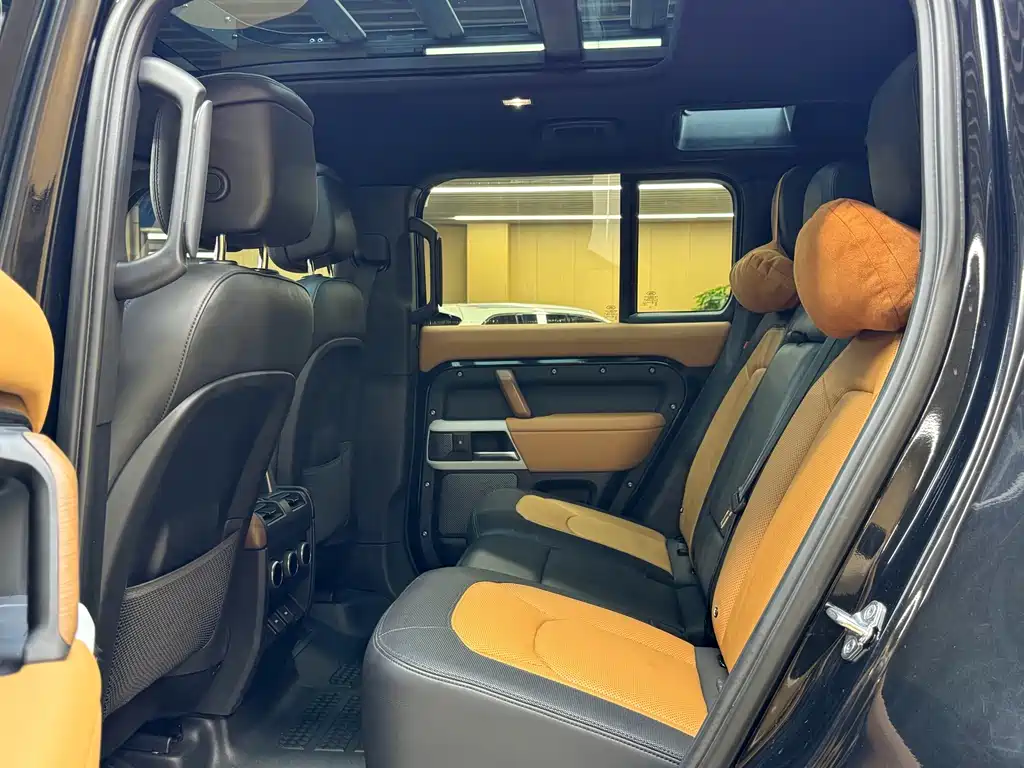Land Rover Defender — миниатюра 9