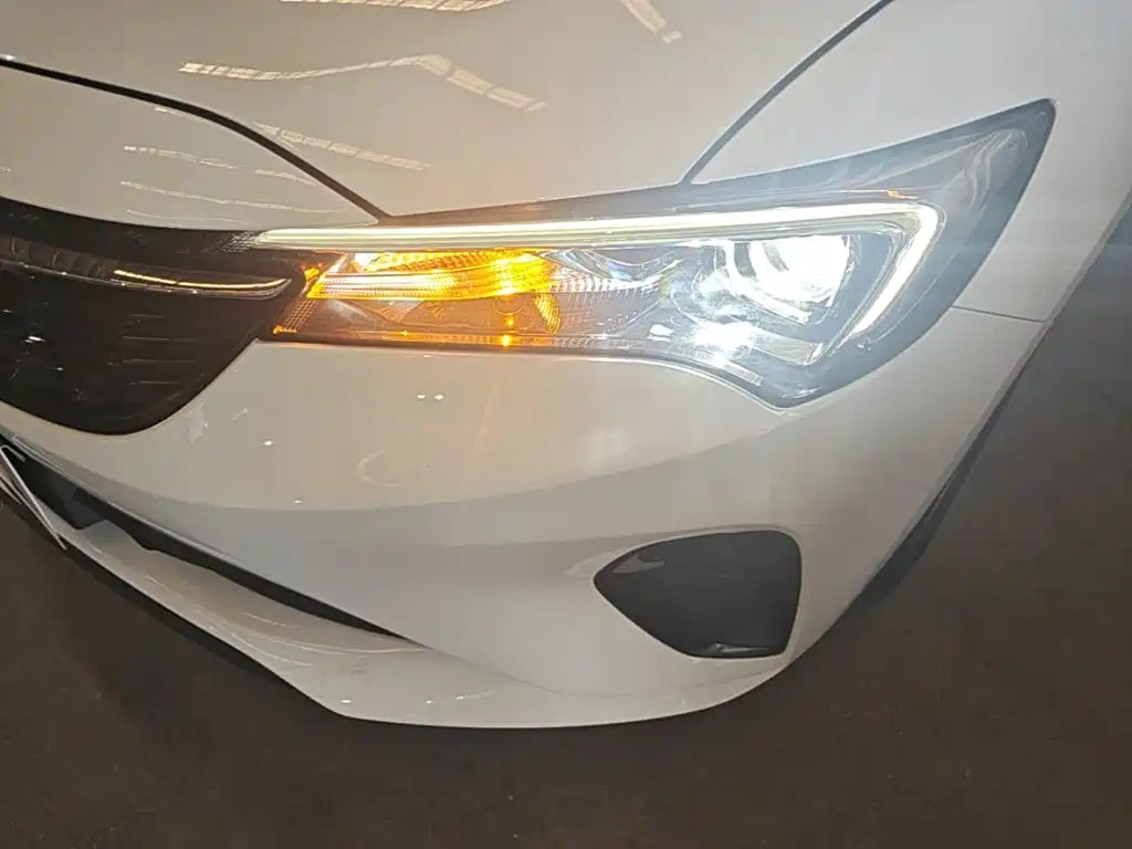 Buick Verano — миниатюра 24