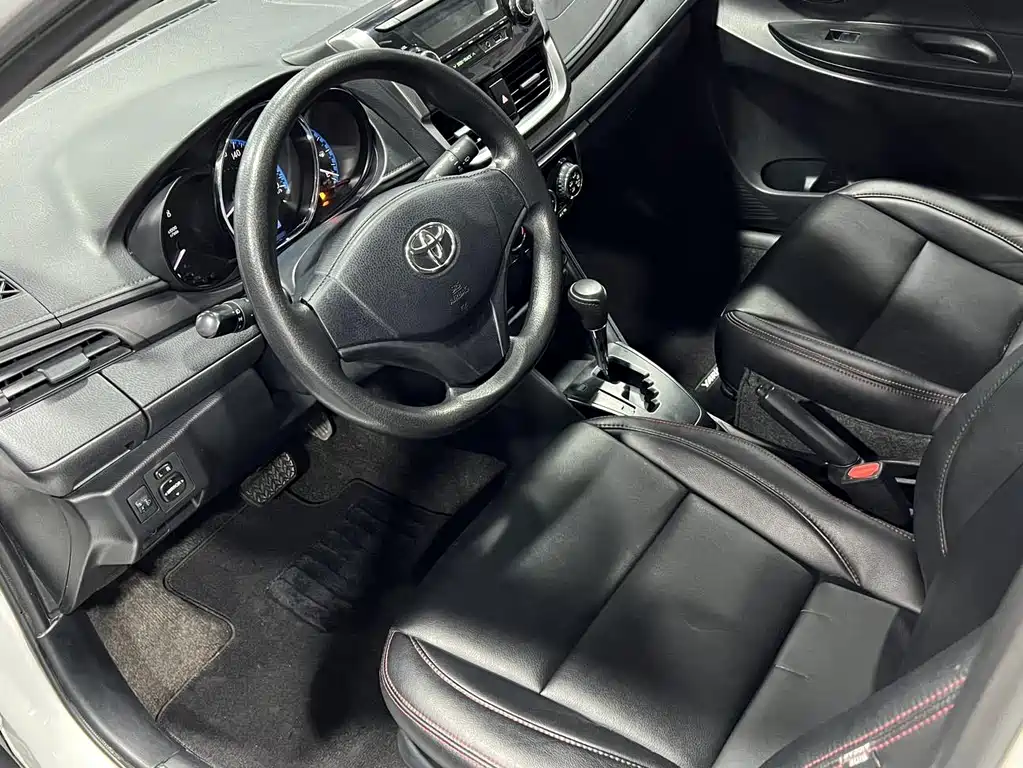 Toyota Yaris L — миниатюра 7