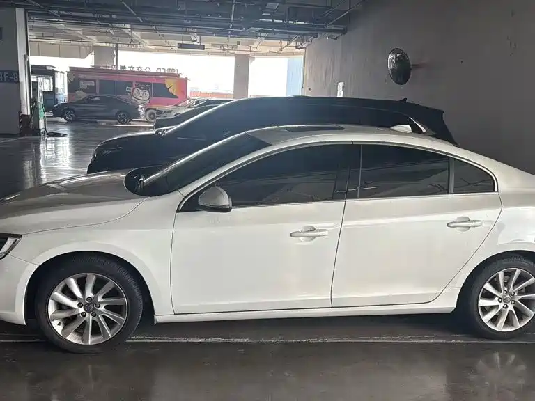 Volvo S60 — миниатюра 4