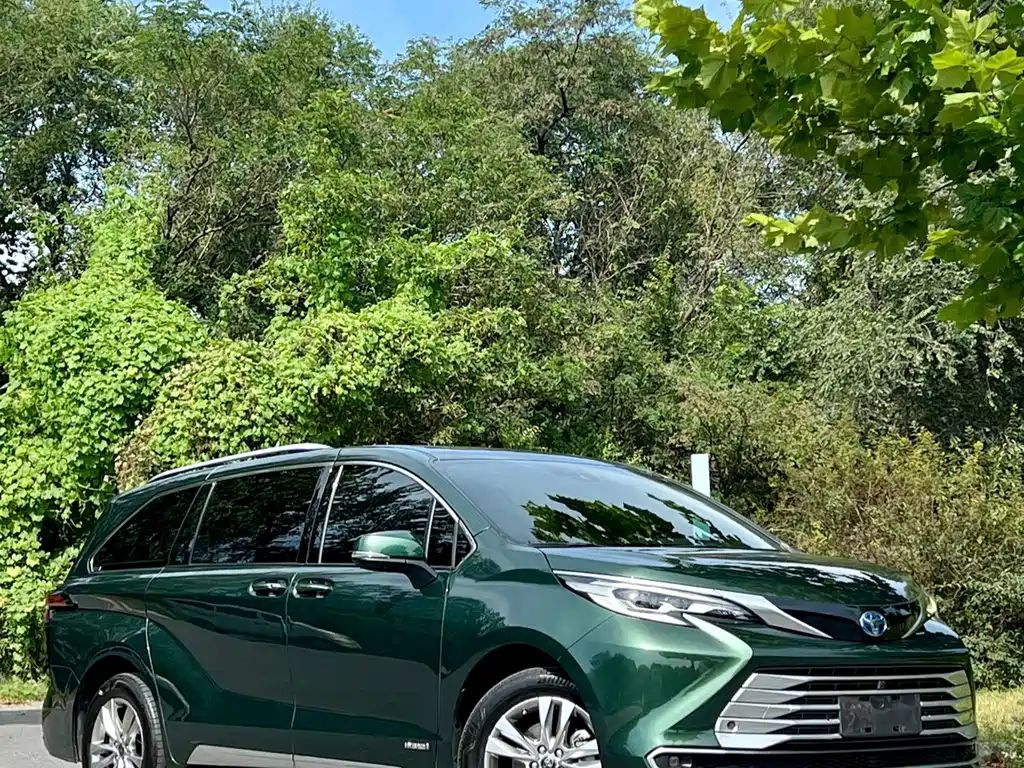TOYOTA SIENNA