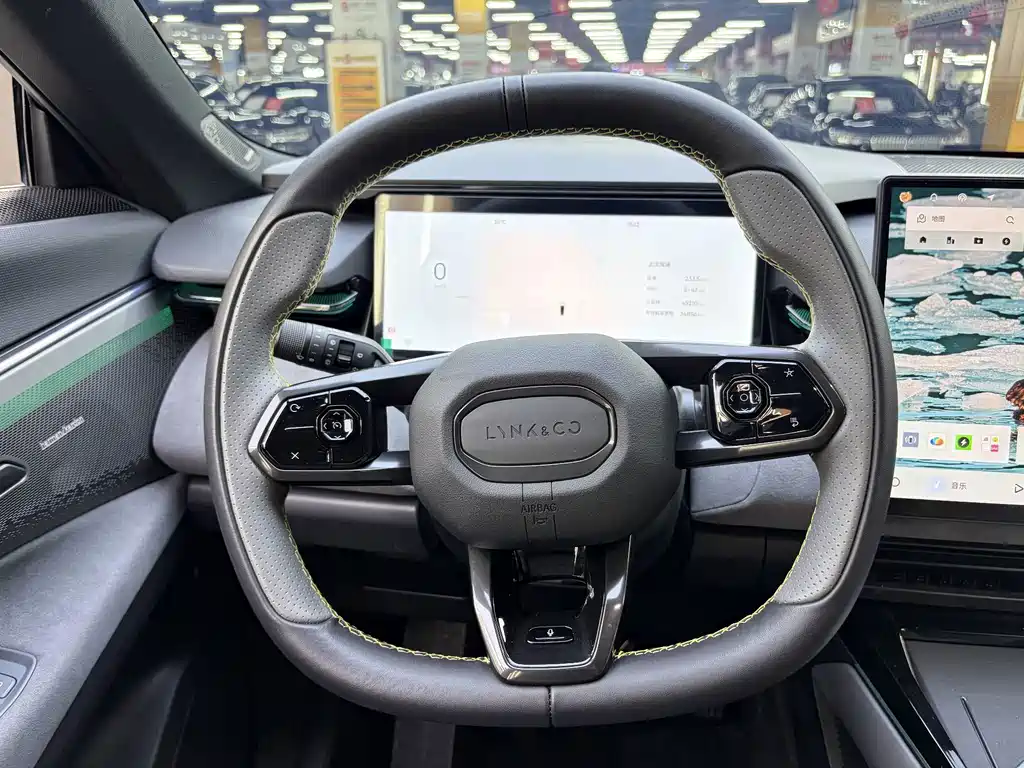 Lynk & Co 08 EM-P — миниатюра 8