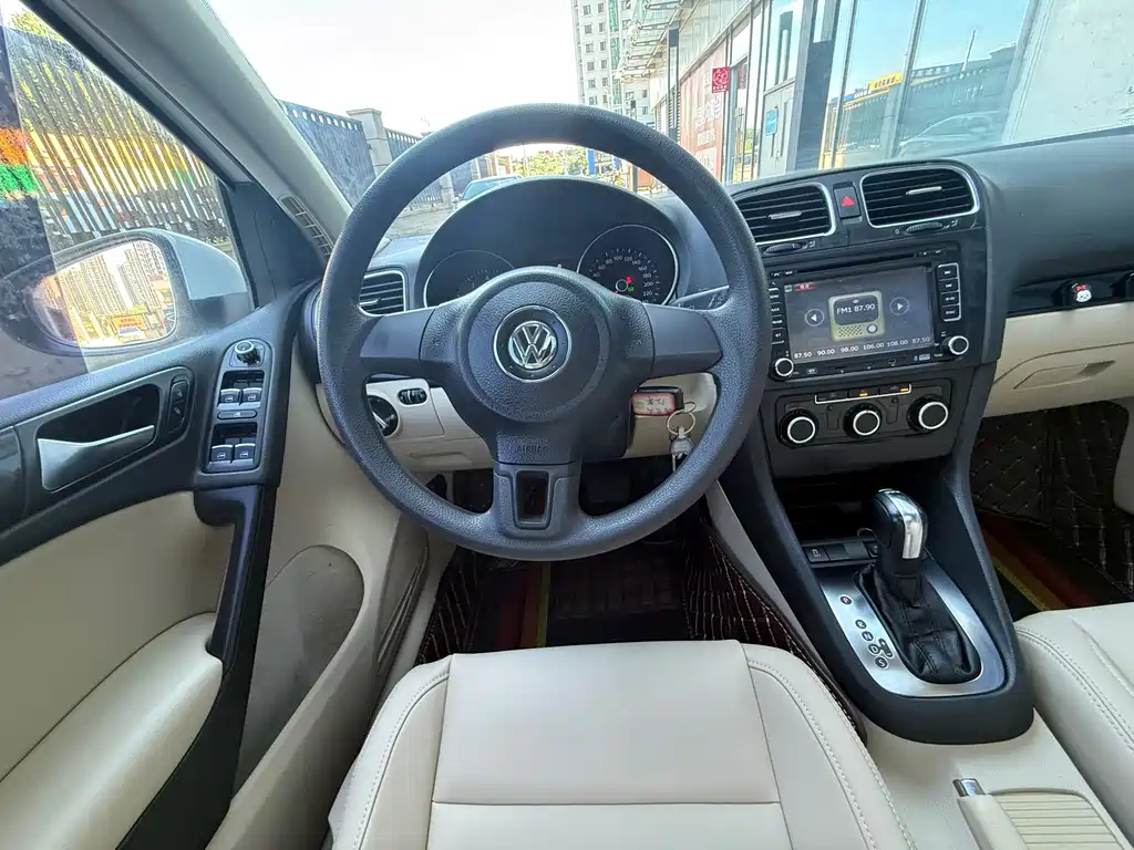 Volkswagen Golf — миниатюра 9