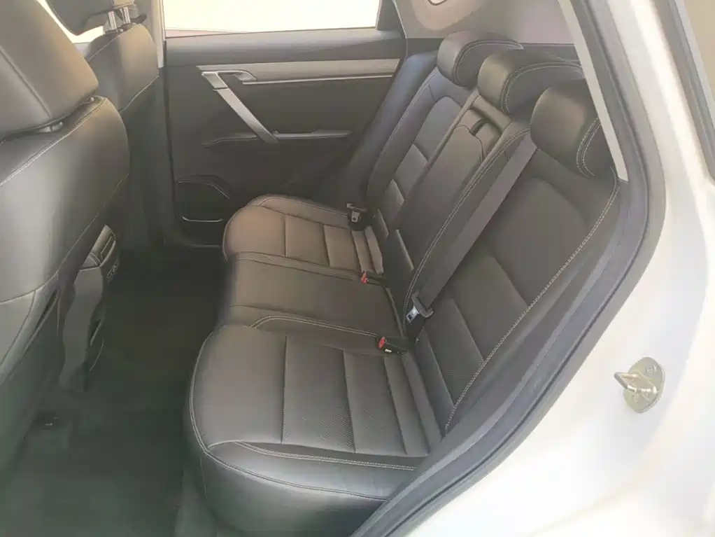 Geely Binyue — миниатюра 17