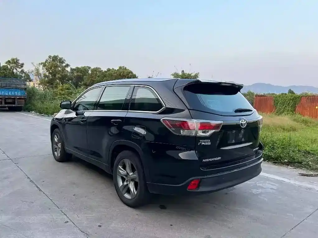 Toyota Highlander — миниатюра 8