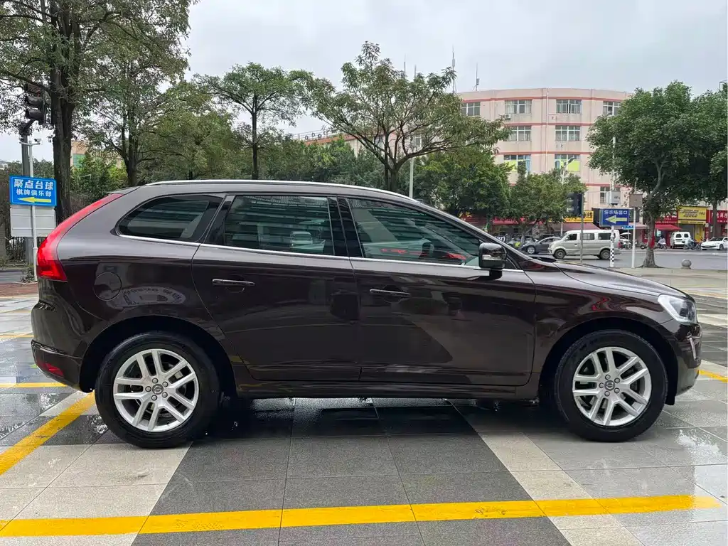 Volvo XC60 2017 T5