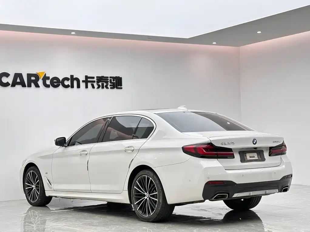 BMW 5 Series — миниатюра 3