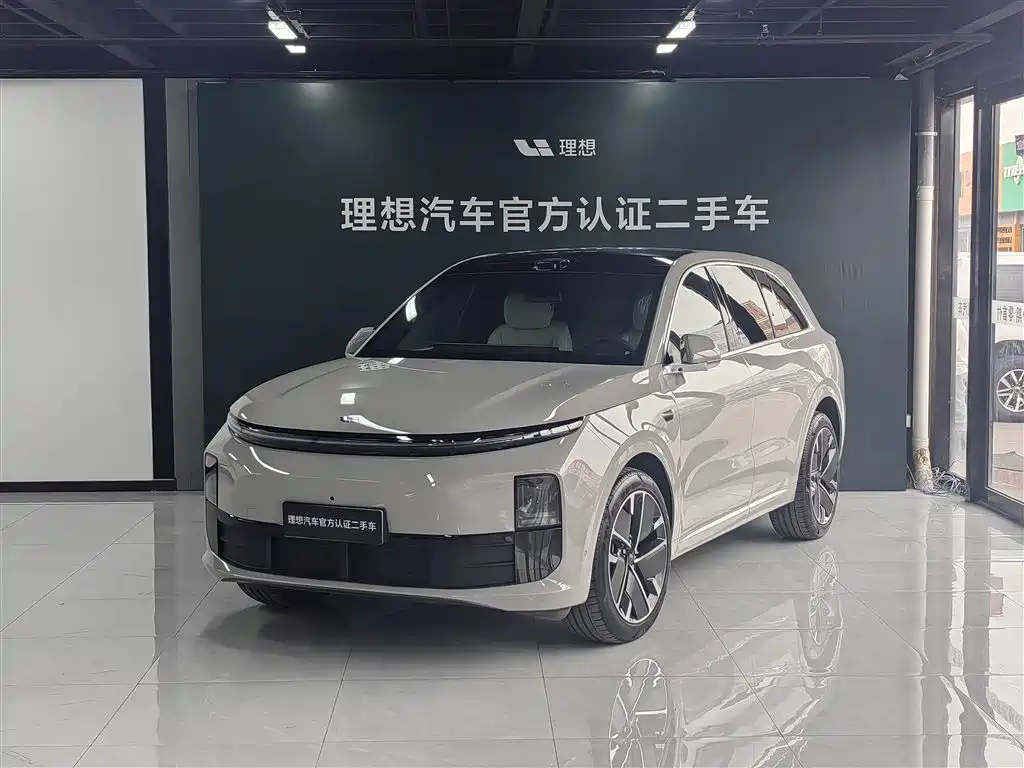 Li Auto Li L6 2025