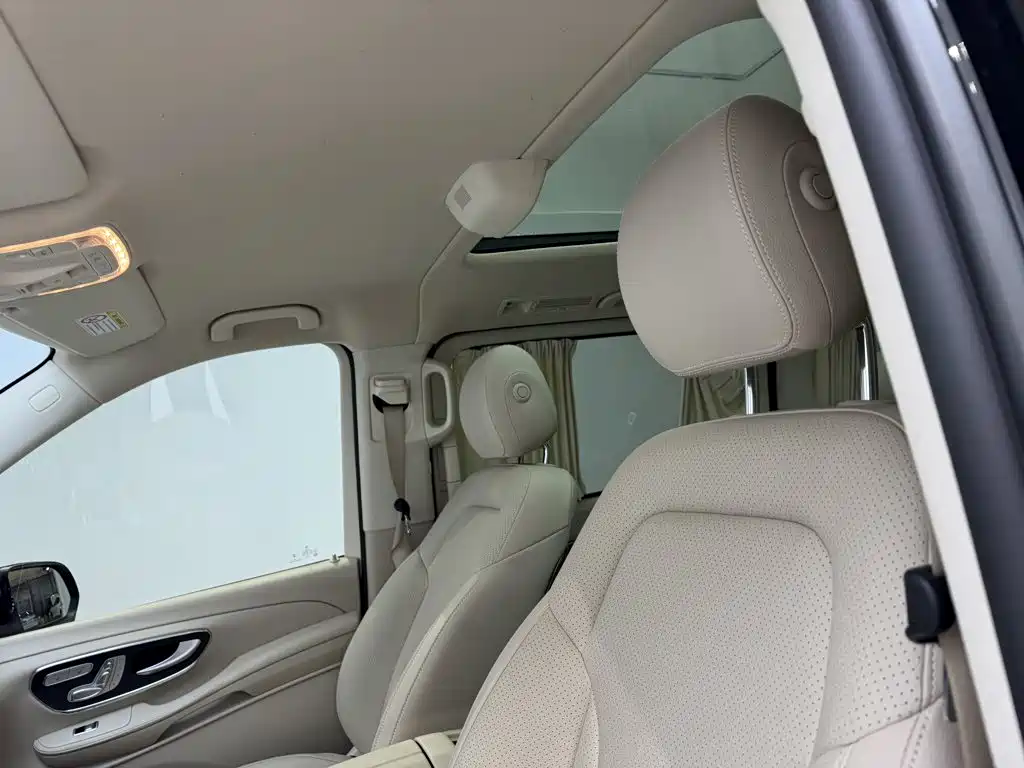 Mercedes-Benz V-Class — миниатюра 20