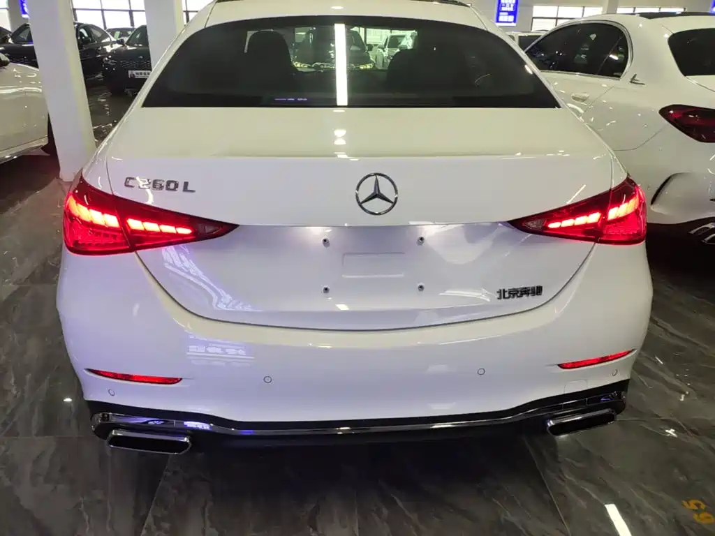 Mercedes-Benz C-Class — миниатюра 6