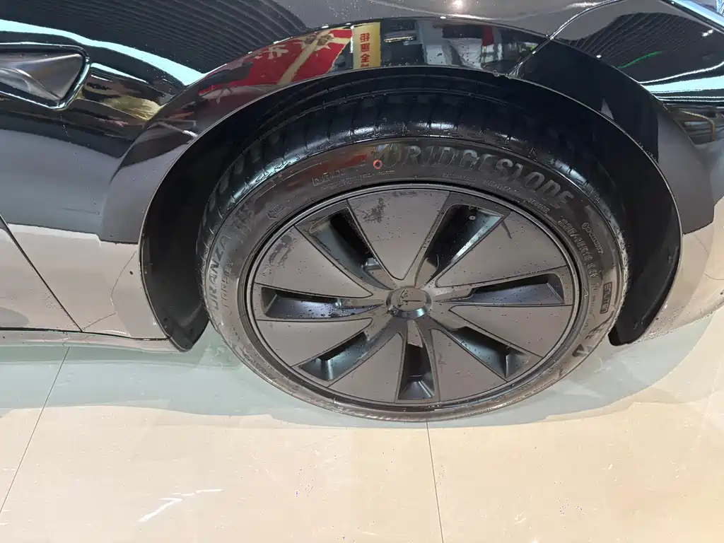 Tesla Model 3 — фотографии объявления, Фото 12