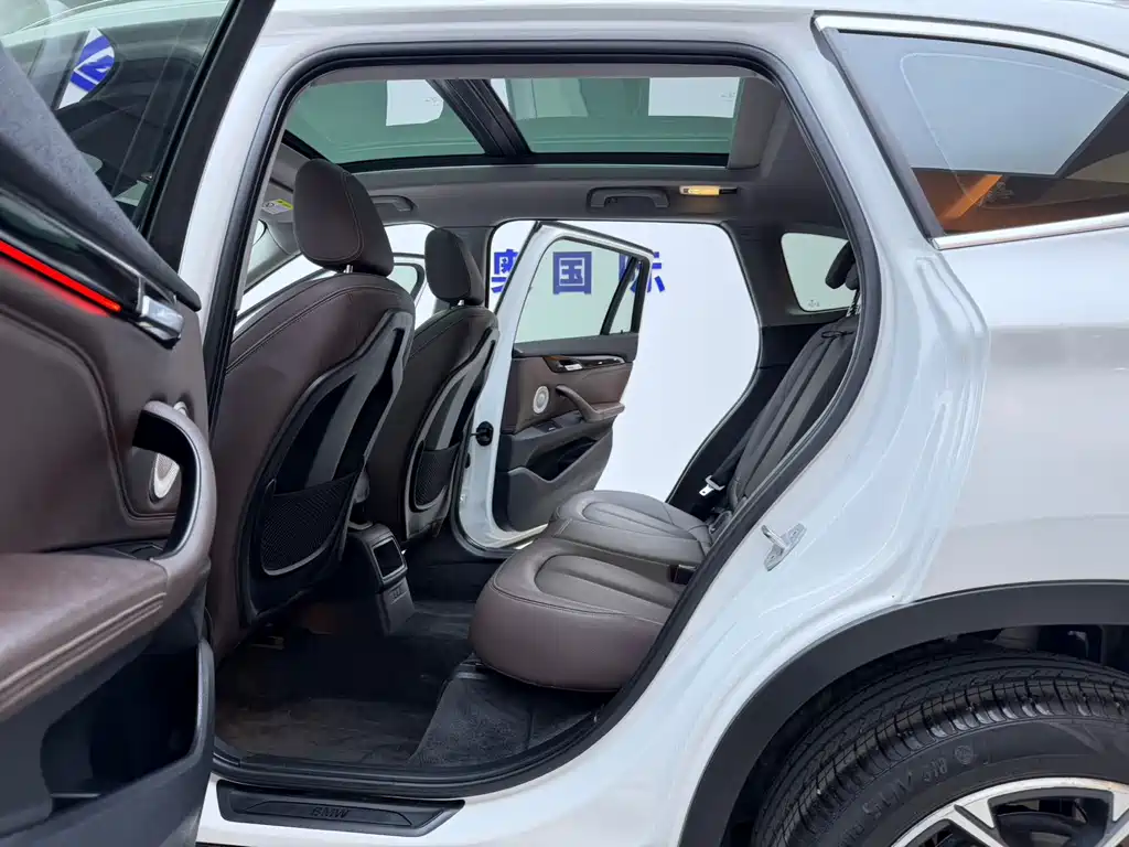 BMW X1 — миниатюра 11
