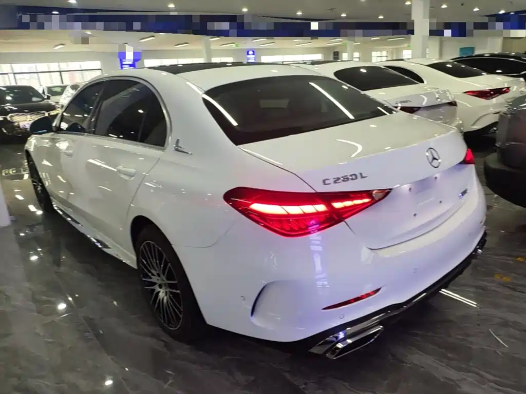 Mercedes-Benz C-Class — миниатюра 5