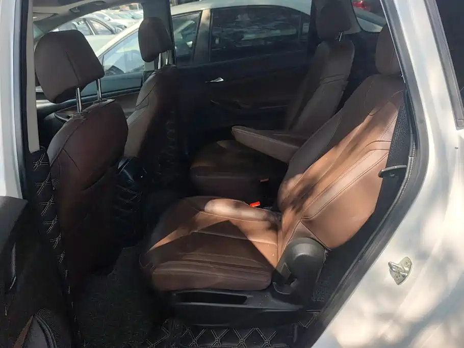 Buick GL6 — миниатюра 11