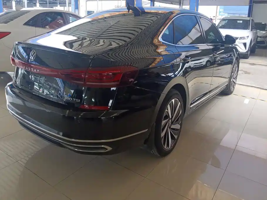 Volkswagen Passat — миниатюра 3