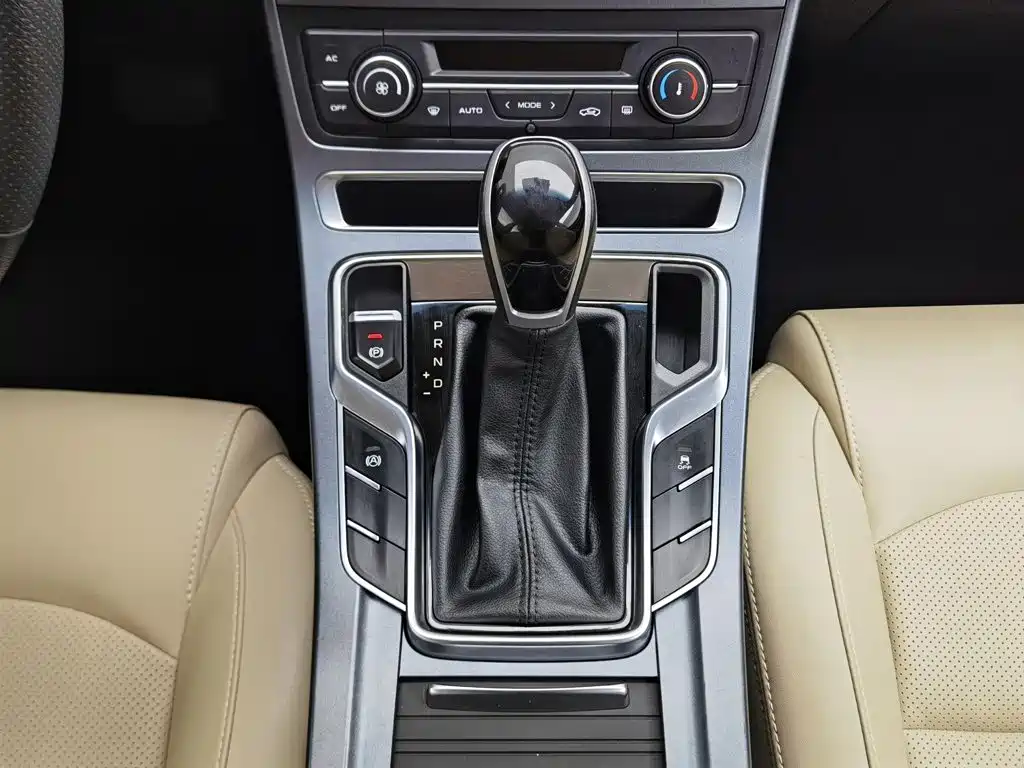 Geely Emgrand — миниатюра 13
