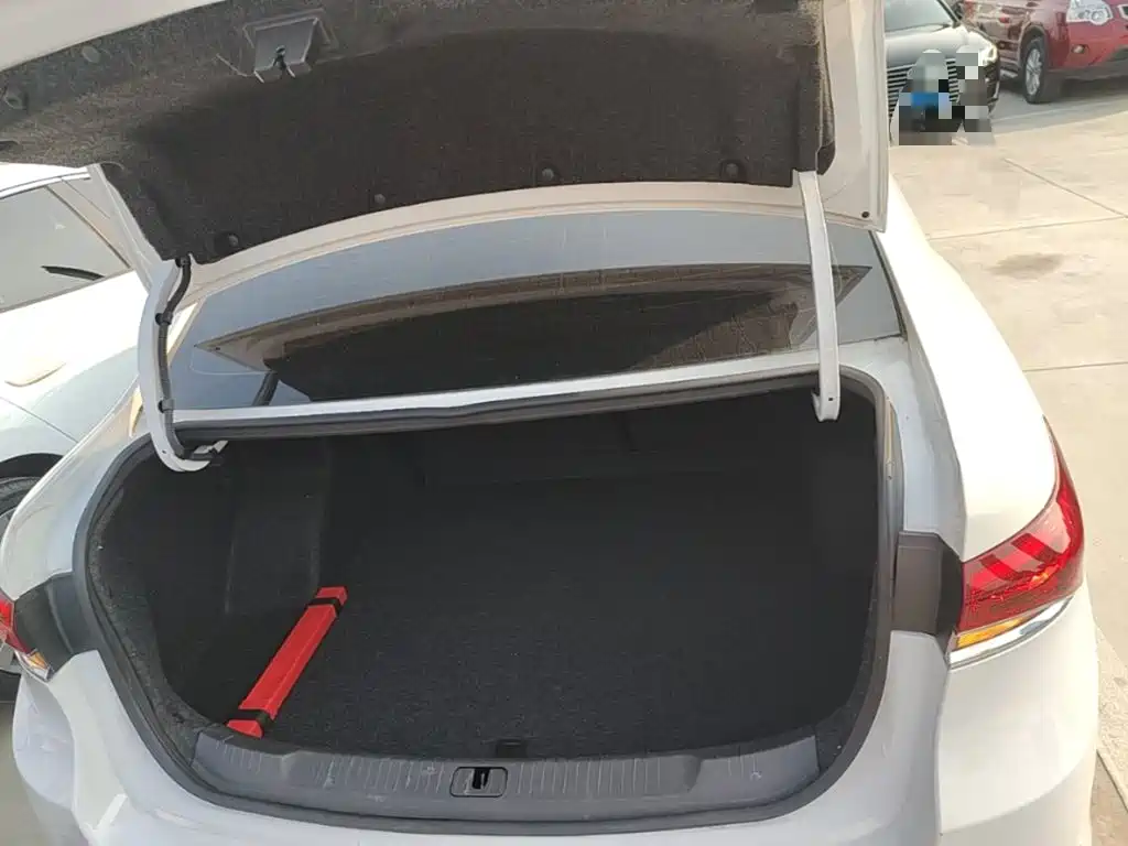 Buick Excelle — миниатюра 19