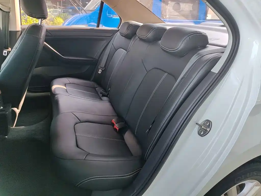 Volkswagen Jetta — миниатюра 17