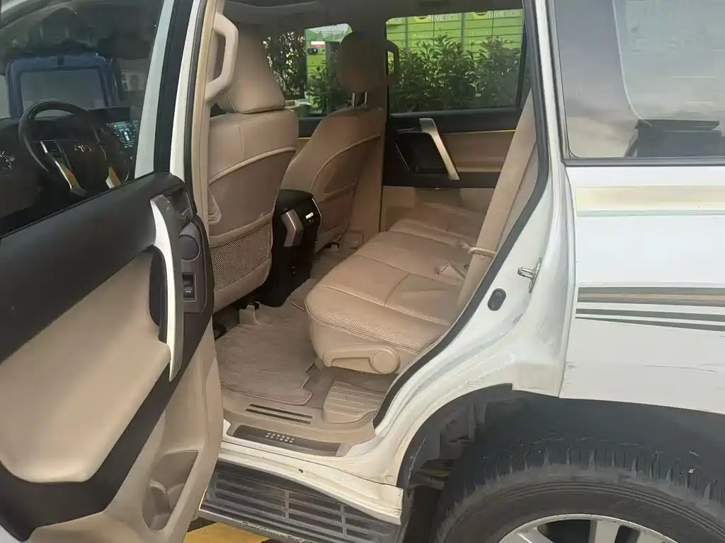 Toyota Prado — миниатюра 6