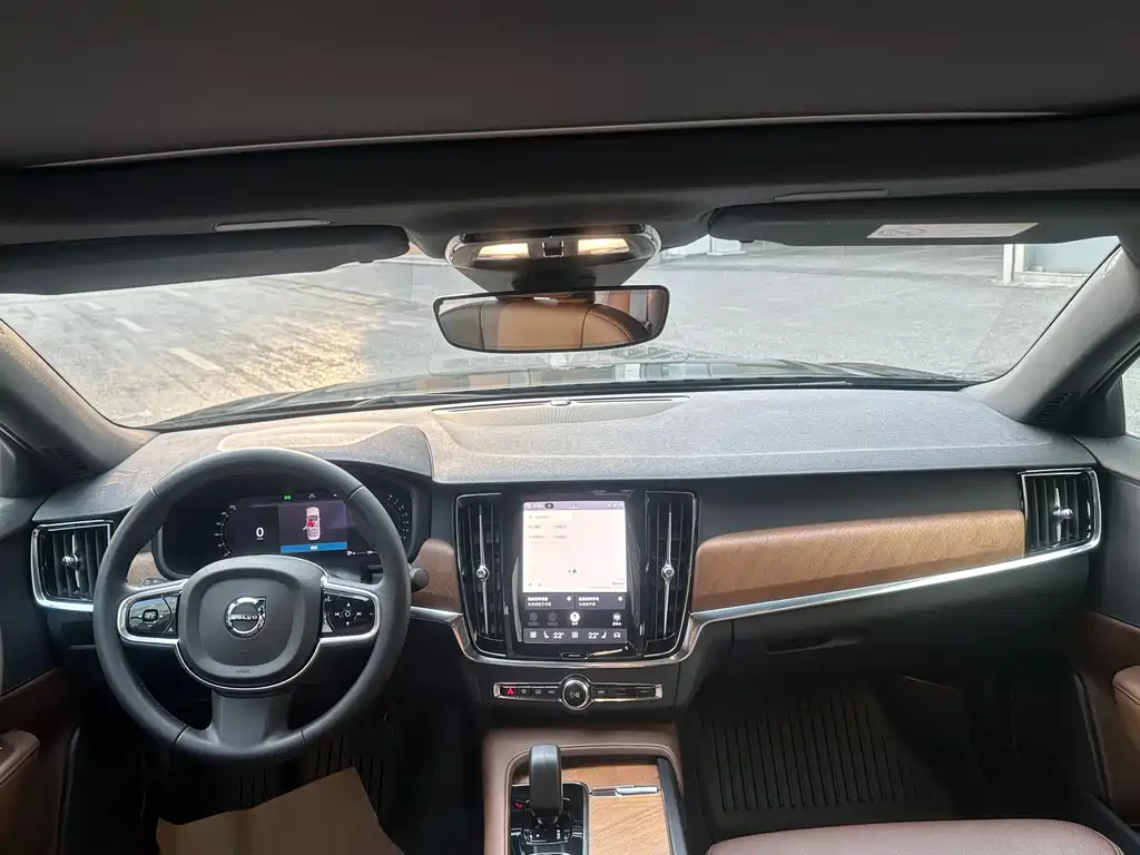 Volvo S90 — миниатюра 10
