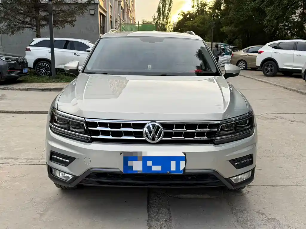 Volkswagen Tiguan L — миниатюра 2