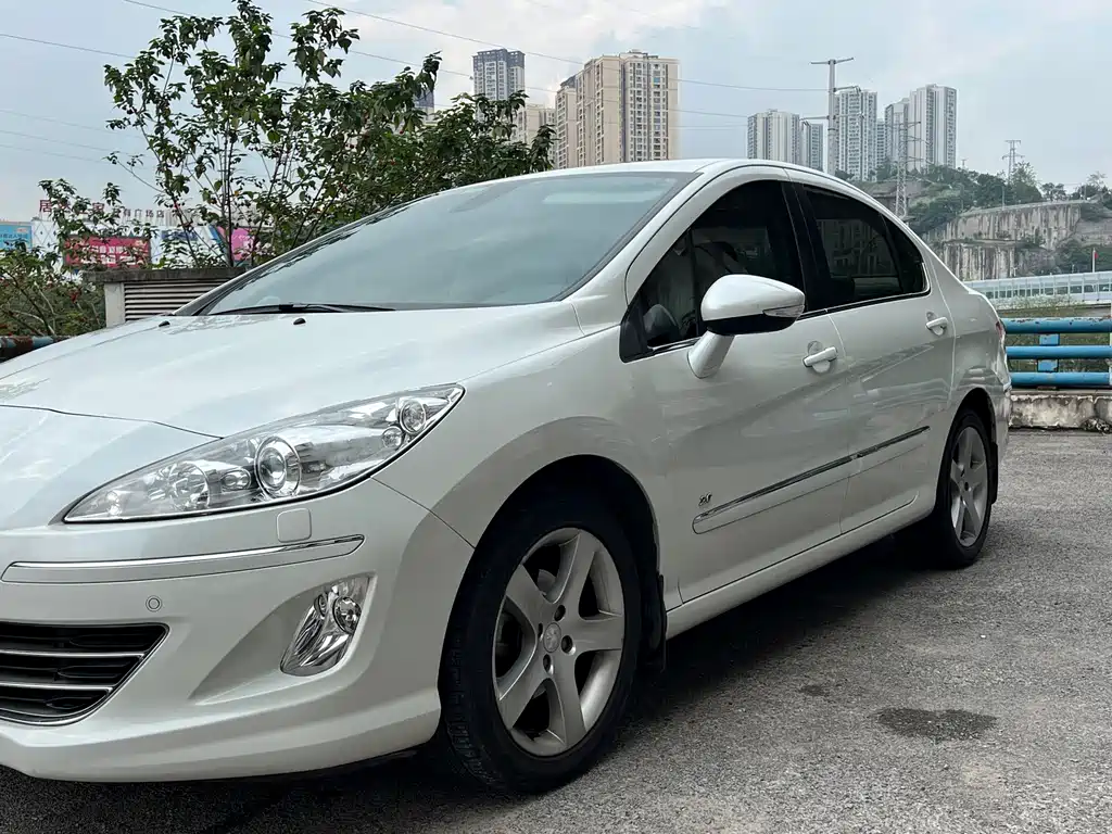 Peugeot 408 — миниатюра 2