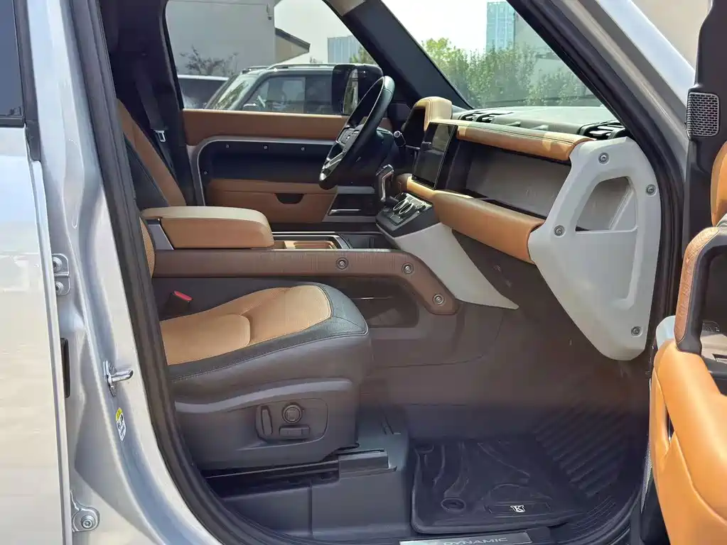 Land Rover Defender — миниатюра 11