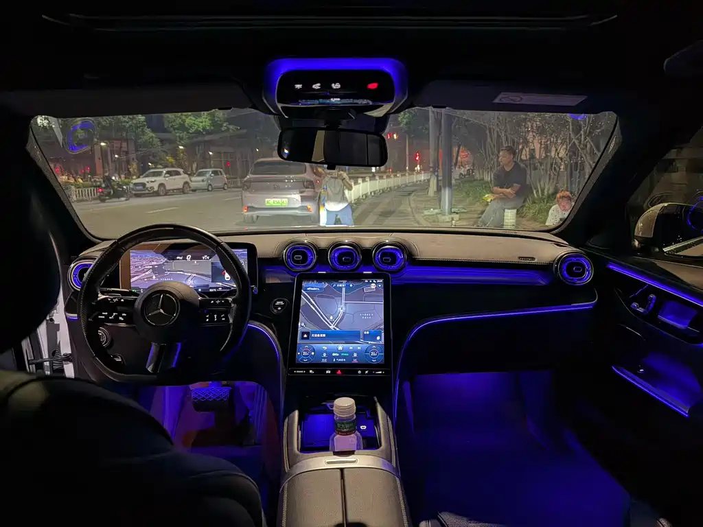 Mercedes-Benz C-Class — миниатюра 6