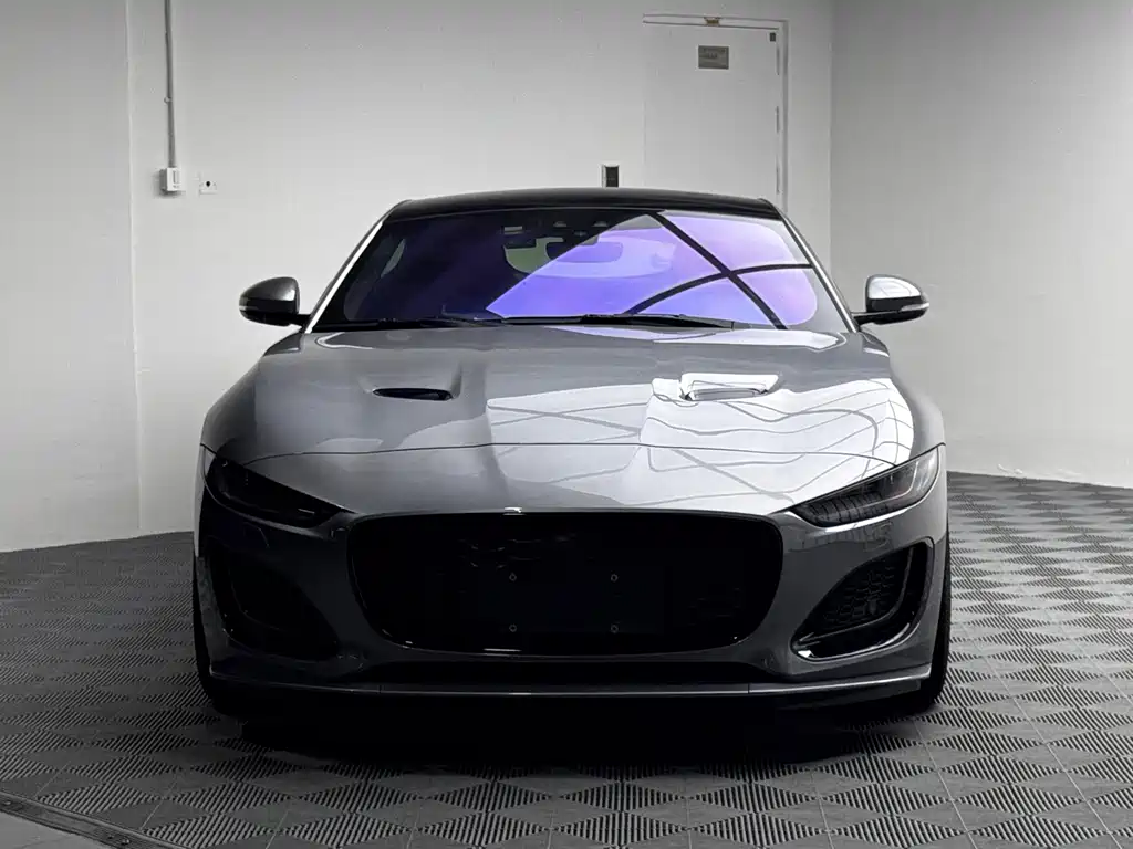 Jaguar F-Type 2024 P300 75