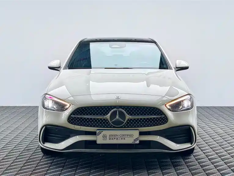 Mercedes-Benz C-Class — миниатюра 2
