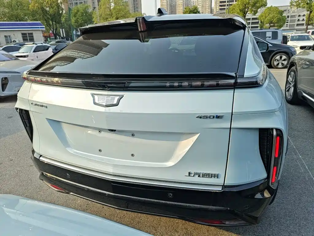Cadillac Lyriq — миниатюра 6