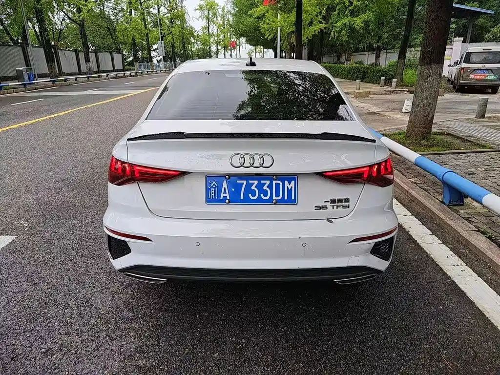 Audi A3 - фото 8