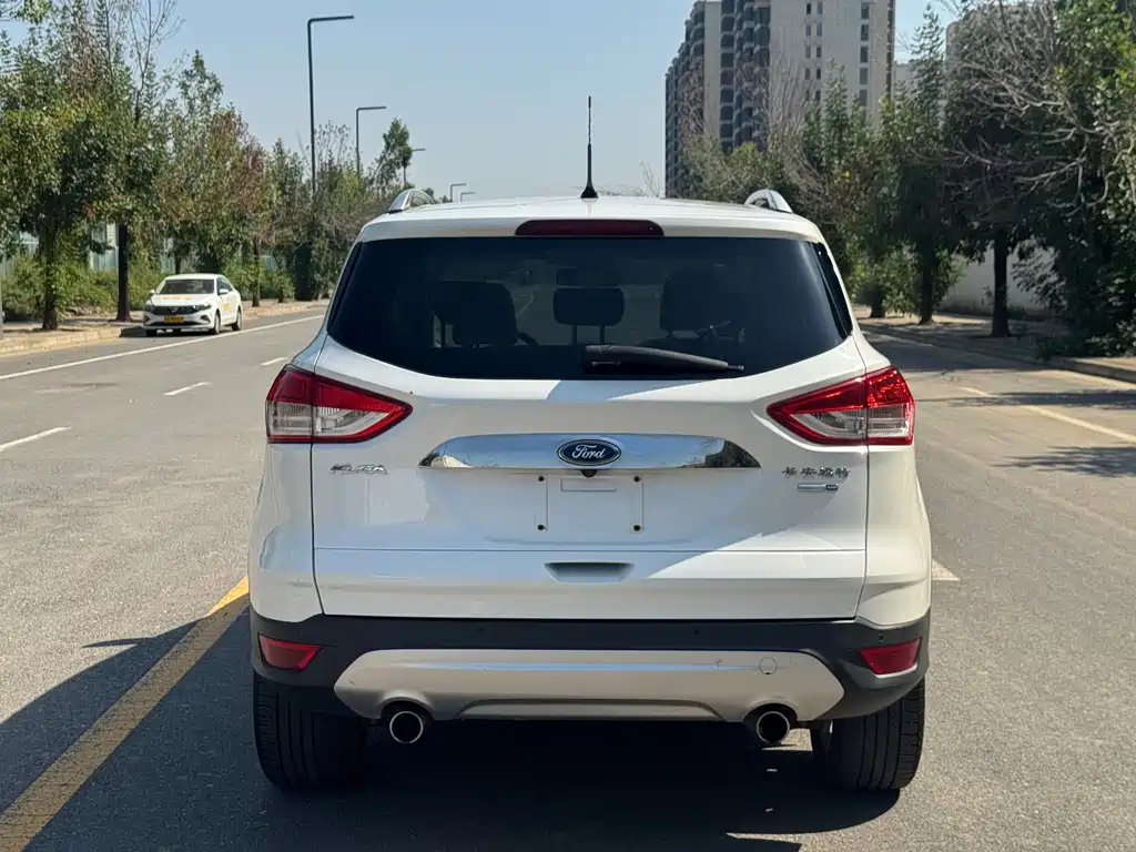 Ford Kuga — миниатюра 13