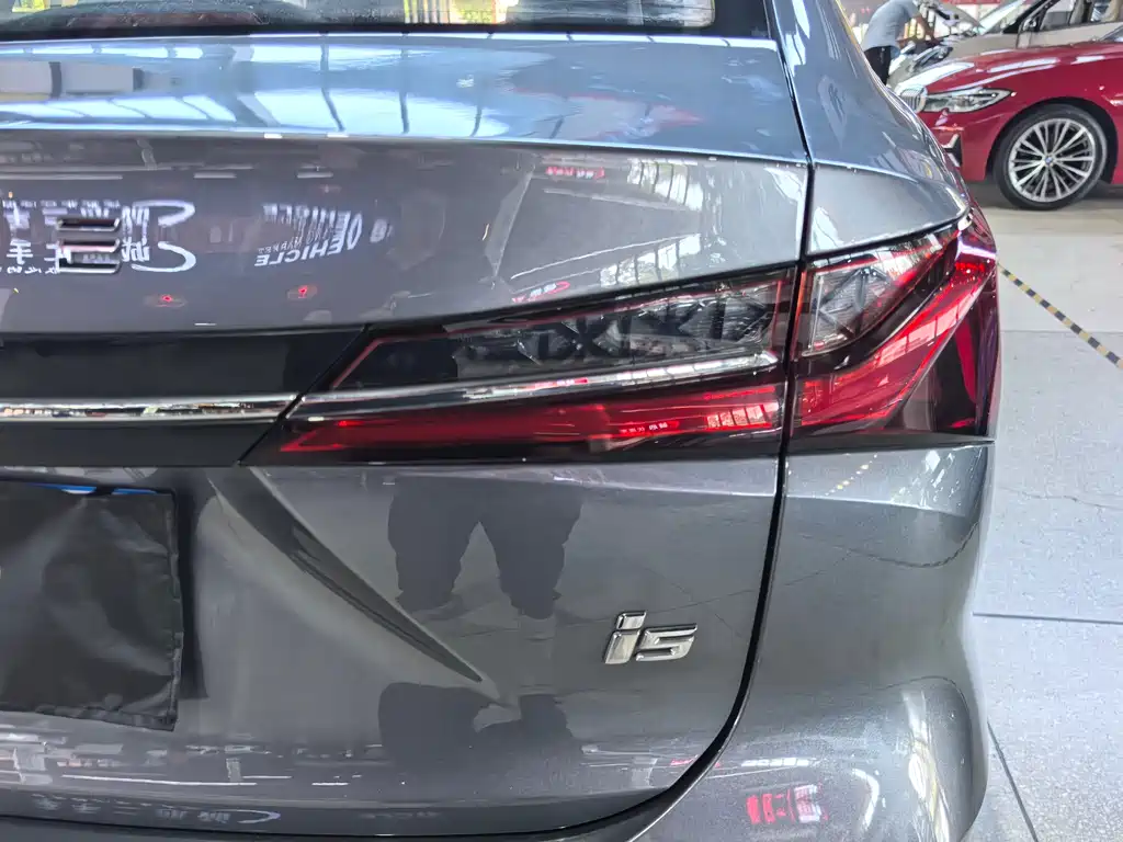 Roewe i5 — миниатюра 6