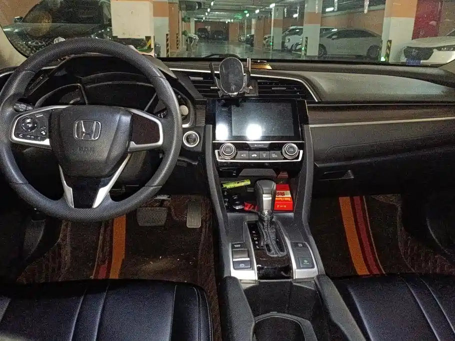 Honda Civic — миниатюра 12