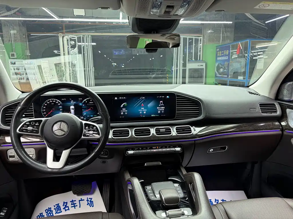 Mercedes-Benz GLS — миниатюра 9