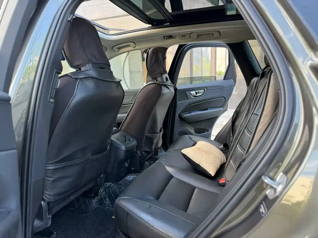 Volvo XC60 — миниатюра 7