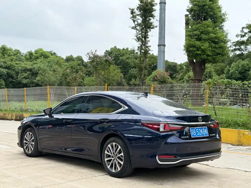 Lexus ES — миниатюра 6