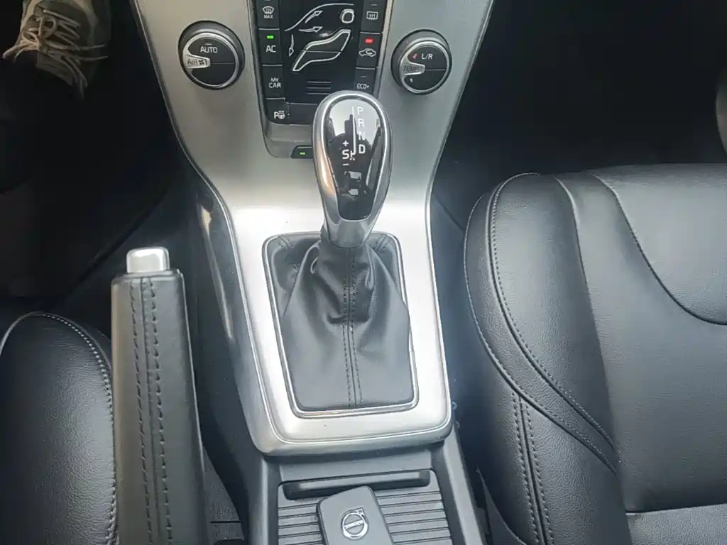 Volvo V40 — миниатюра 14