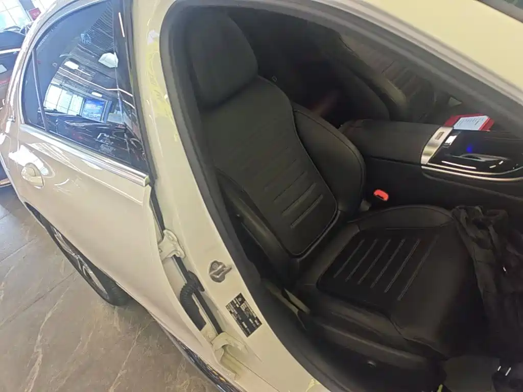 Mercedes-Benz C-Class — миниатюра 25
