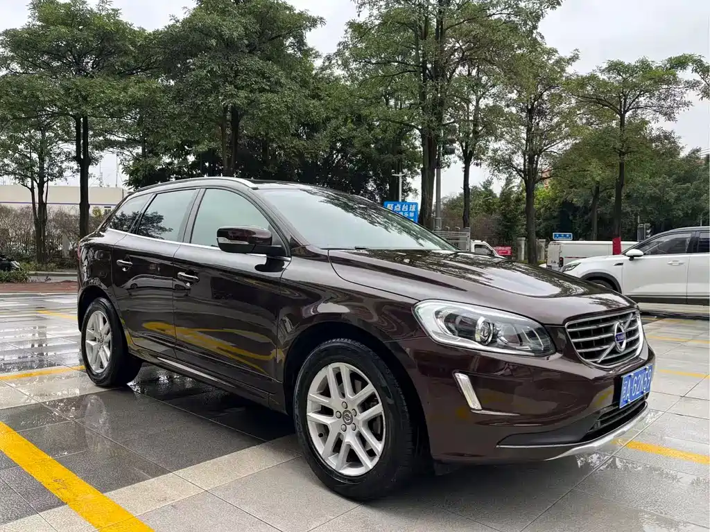 Volvo XC60 2017 T5