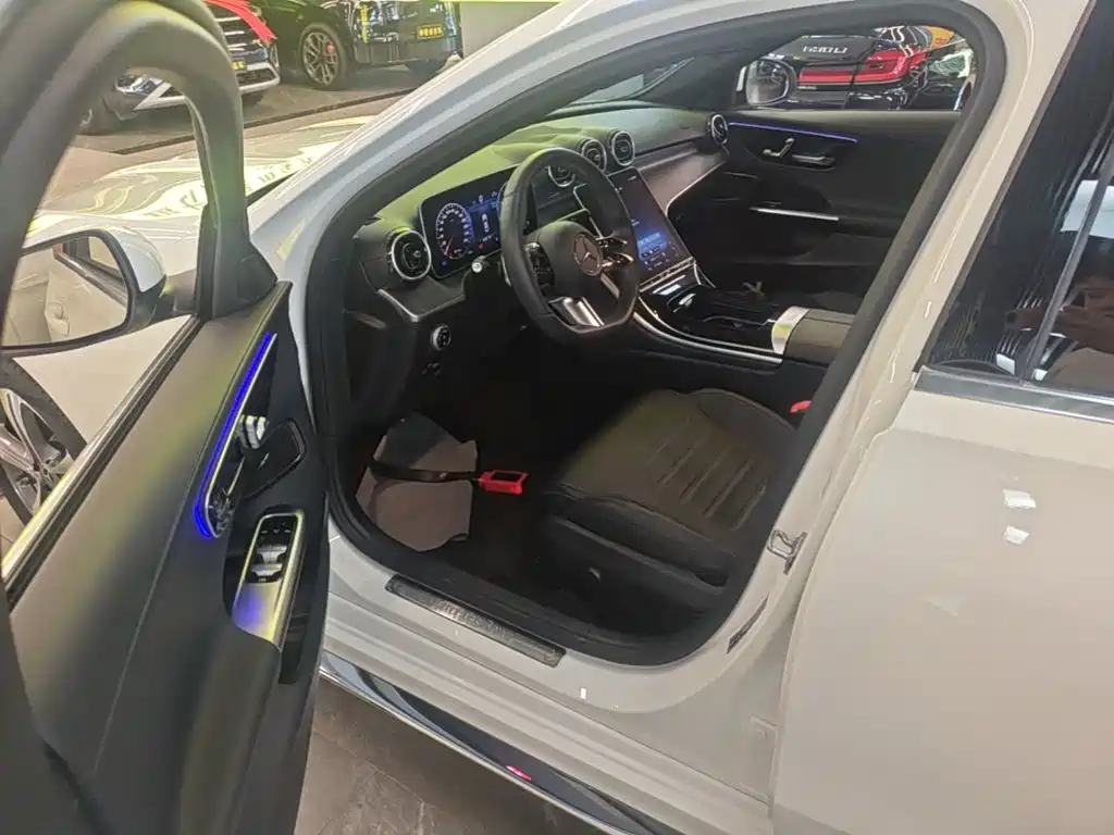 Mercedes-Benz C-Class — миниатюра 16